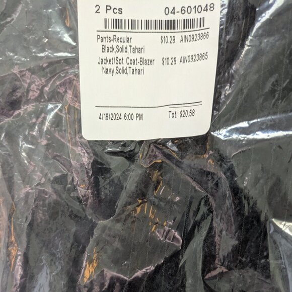 Tahari Women's Gray Striped Pantsuit - Women's Blazer Size 4, Pants Size 2 - Picture 11 of 12